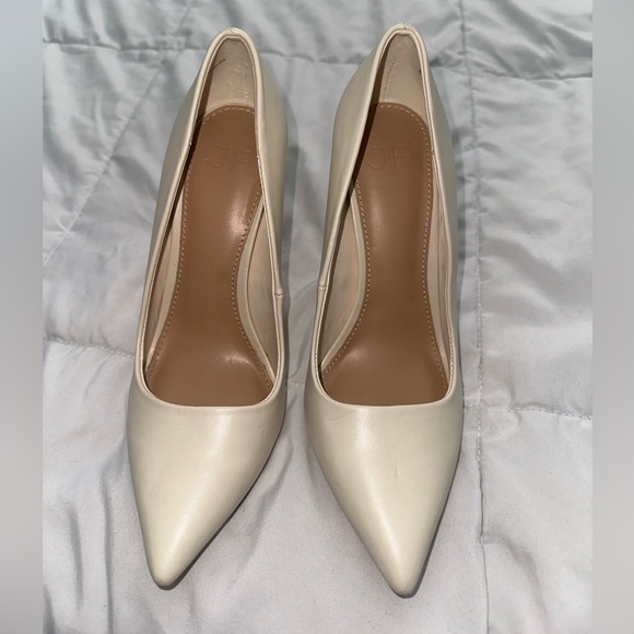 JUST FAB Gisselle Classic Pump Off- White Heels- Size 7 - Picture 2 of 8